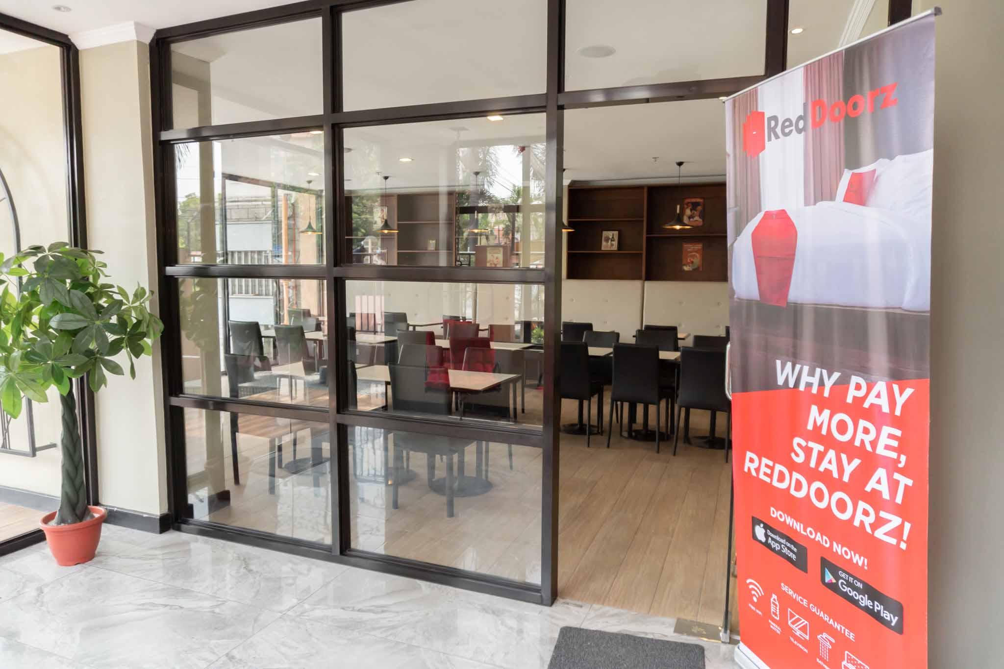 Reddoorz Plus At Mm Hotel Las Pinas Former Reddoorz Plus Near Bamboo Organ מראה חיצוני תמונה