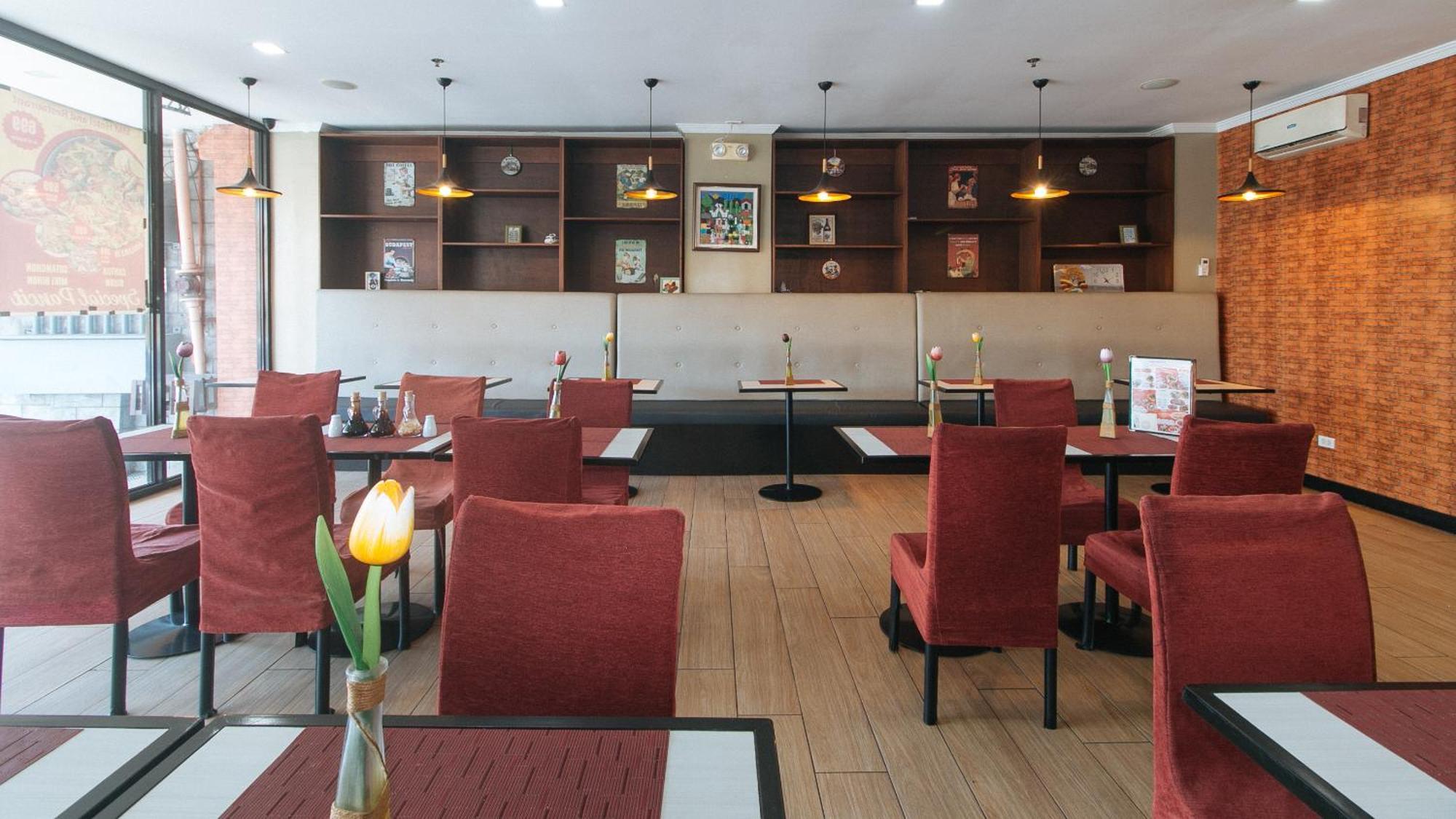 Reddoorz Plus At Mm Hotel Las Pinas Former Reddoorz Plus Near Bamboo Organ מראה חיצוני תמונה