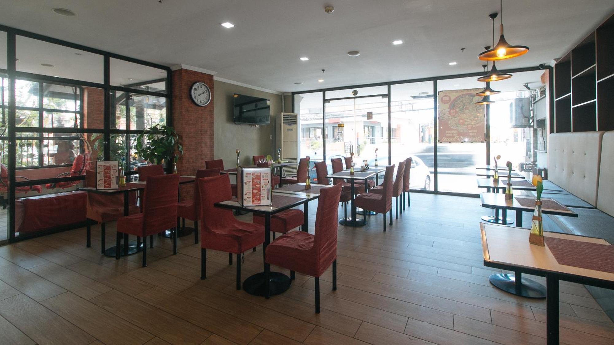 Reddoorz Plus At Mm Hotel Las Pinas Former Reddoorz Plus Near Bamboo Organ מראה חיצוני תמונה
