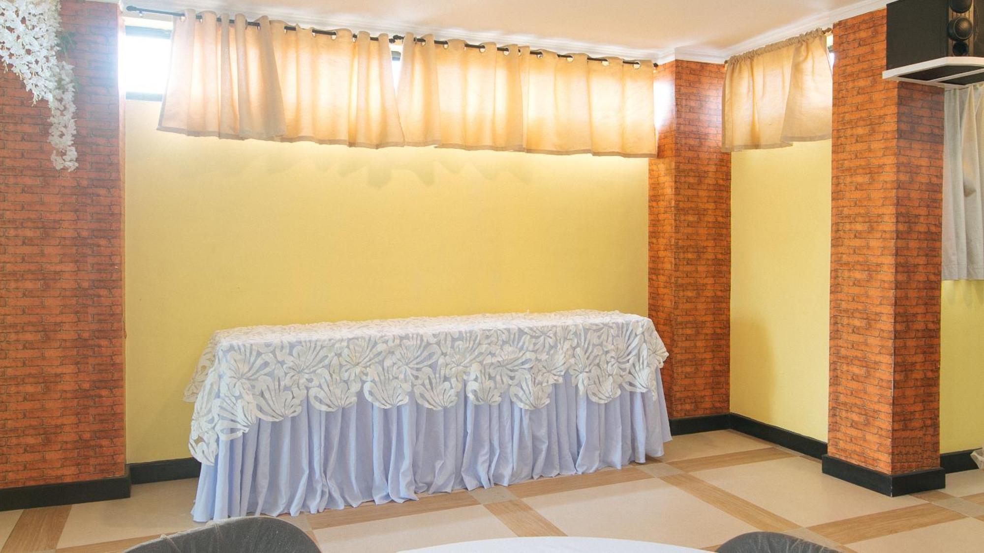Reddoorz Plus At Mm Hotel Las Pinas Former Reddoorz Plus Near Bamboo Organ מראה חיצוני תמונה