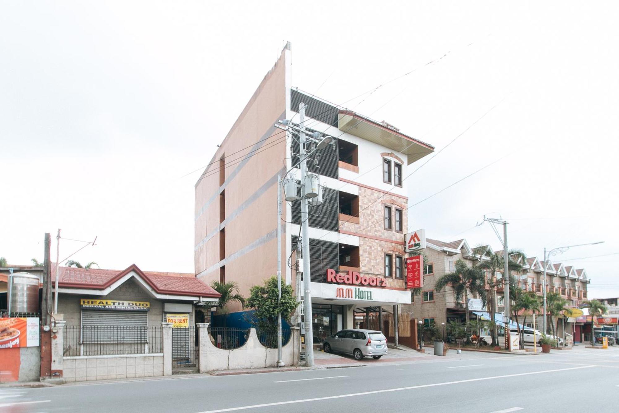 Reddoorz Plus At Mm Hotel Las Pinas Former Reddoorz Plus Near Bamboo Organ מראה חיצוני תמונה
