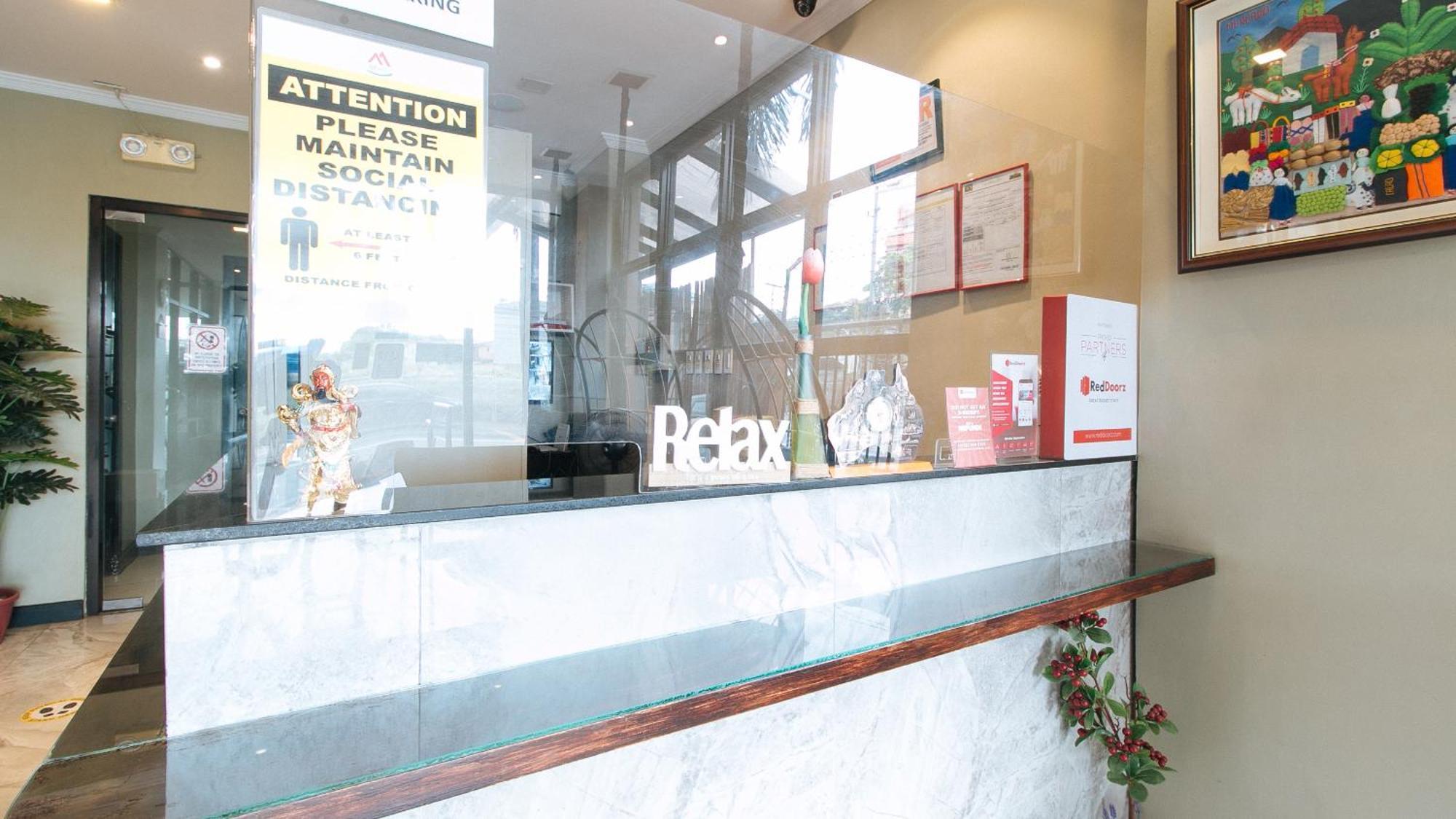 Reddoorz Plus At Mm Hotel Las Pinas Former Reddoorz Plus Near Bamboo Organ מראה חיצוני תמונה