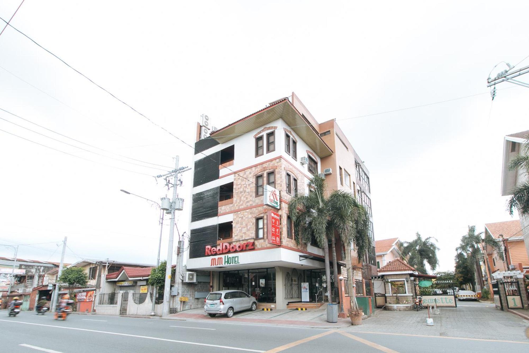 Reddoorz Plus At Mm Hotel Las Pinas Former Reddoorz Plus Near Bamboo Organ מראה חיצוני תמונה